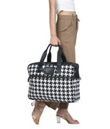 WOVEN JACQUARD TRAVEL BAG