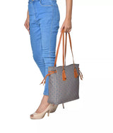 The SIGNATURE LOGO TOTE